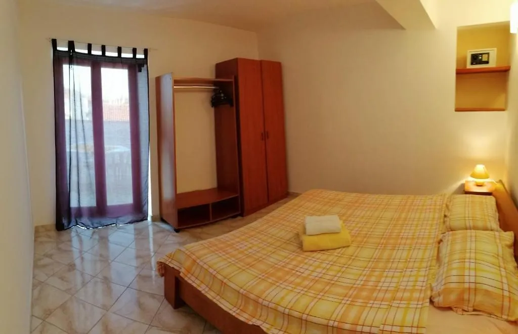 Studio Apartment In Funtana With Terrace, Air Conditioning, Wifi, Washing Machine 4982-5 Croatia