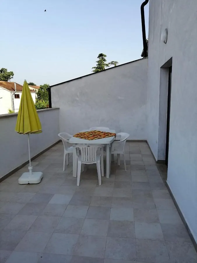 Studio Apartment In Funtana With Terrace, Air Conditioning, Wifi, Washing Machine 4982-5