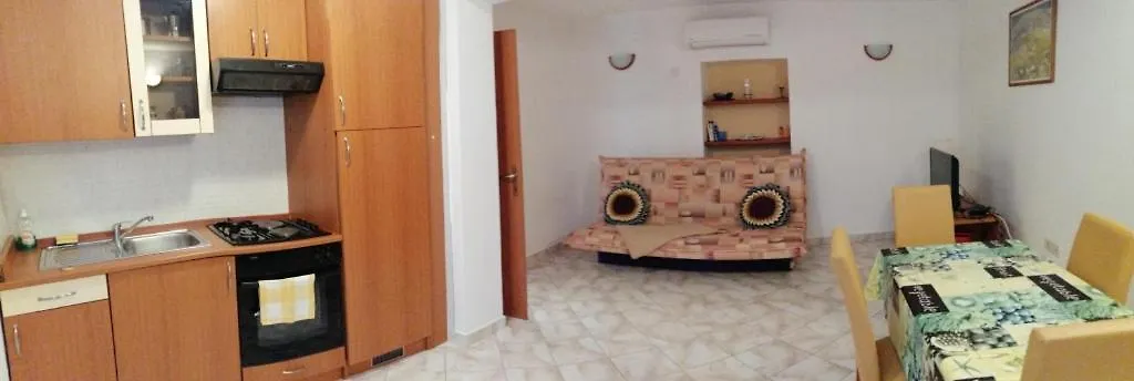 Studio Apartment In Funtana With Terrace, Air Conditioning, Wifi, Washing Machine 4982-5