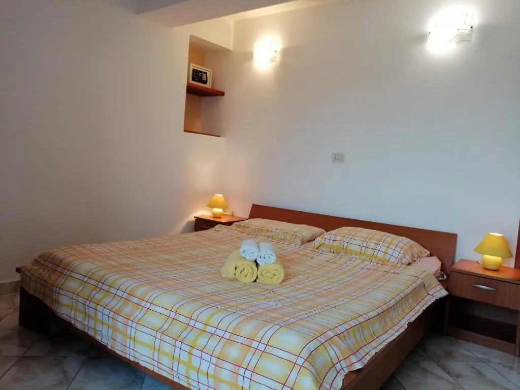 Studio Apartment In Funtana With Terrace, Air Conditioning, Wifi, Washing Machine 4982-5 Croatia